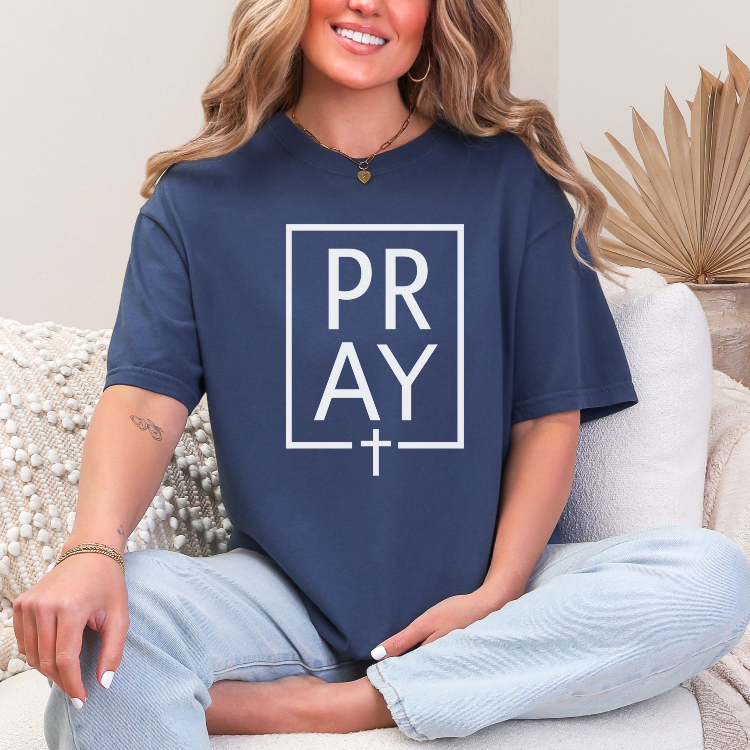 Pray +Cross Unisex Relaxed Fit T-Shirt