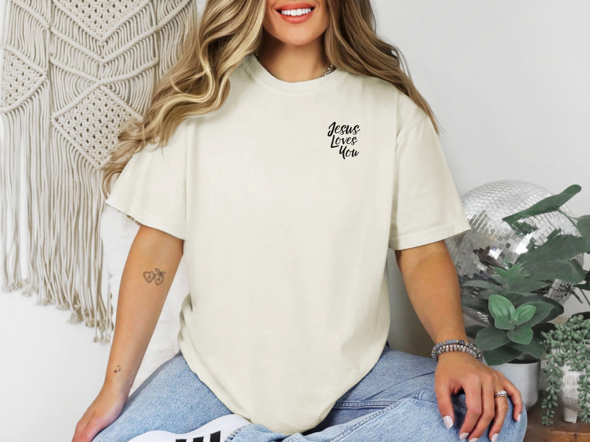 Jesus Loves You Unisex Relaxed Fit T-Shirt - My Faith My Father